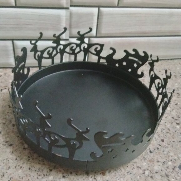 Modern Metal Reindeer & Sleighs 3-Wick Candle Holder - Picture 4 of 6